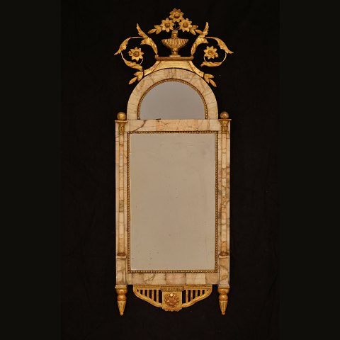 18th Century Louis XVI Altona mirror with Bilbao 
marble. Circa 1780. Size: 93x35cm