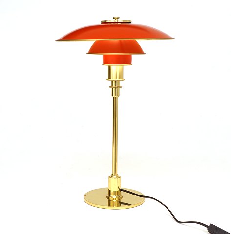 Poul Henningsen, 1894-1967, Tischlampe PH 3/2, 
Jubiläumsmodell. Hergestellt von Louis Poulsen. H: 
45cm