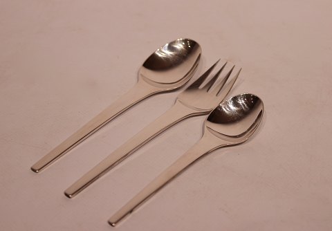 Middagsske, Middagsgaffel & Dessertske i mønstret Caravel - 925 sterling sølv - 
Georg Jensen
Flot stand
