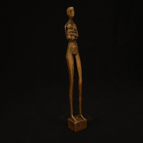 Otto Pedersen, 1902-95: Figur aus Holz. Signiert. 
H: 33cm