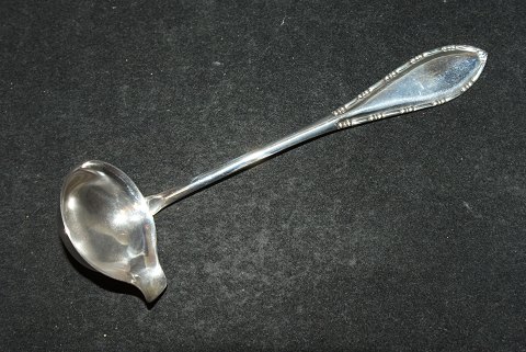 Cream spoon New Pearl Series 5900, (Pearl Edge Cohr) Danish silver cutleryFredericia silverLength 12.5 cm.