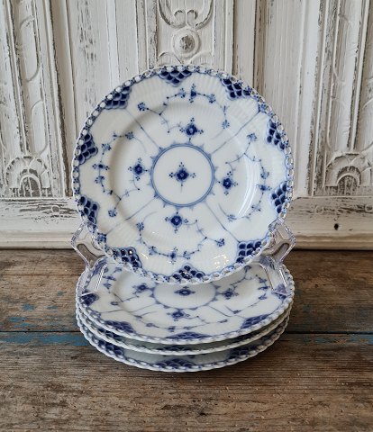 Royal Copenhagen Blue Fluted Full Lace Antique large cake plate 1850-1894 Diameter 17 cm.