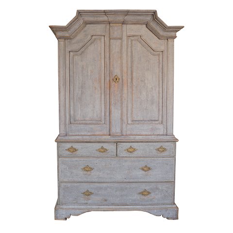 Blaudekorierter Barockschrank. Schweden um 1750. 
H: 199cm. B: 112cm. T: 38cm