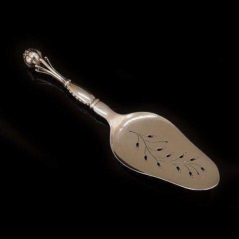 Georg Jensen Ornamental serveringsspade i 
sterlingsølv. L: 26cm. V: 137gr