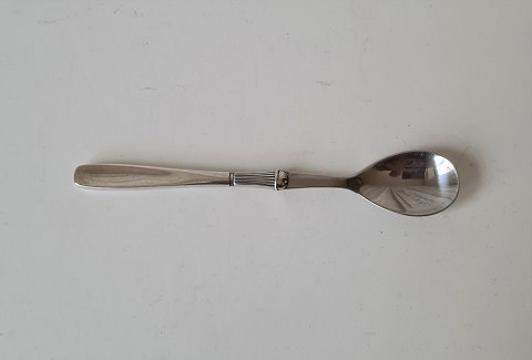 Ascot egg spoon in sterling silver and steel