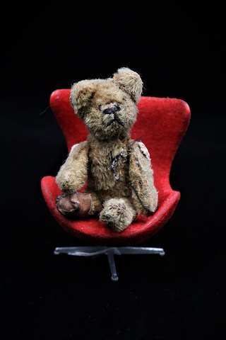 Charmerende lille antik teddybear med en rigtig fin gammel patina...