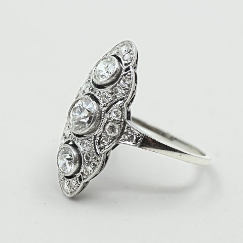 Art deco diamantring af 14 kt. hvidguld