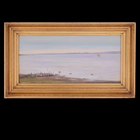 Johan Ulrik Bredsdorff, 1845-1928, olie på lærred. 
Stille Sommerdag ved Flensborg fjord. Signeret og 
dateret 1898. Lysmål: 20x41cm. Med ramme: 
30,5x51,5cm