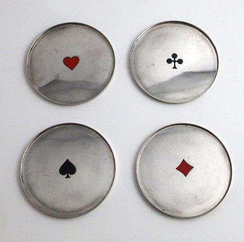 Michelsen. Bridge sæt. Sterling glasbakker med kort logo (925). Diameter 7,4 cm. 
Sælges kun samlet.