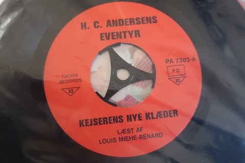 H. C. Andersens EventyrFortalt af Louis Miehe-RenardBilledbog med singlepladeIndeholdende:Kejserens nye klæderHvad fatter gør er altid det rigtigeFra 1970