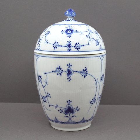 Royal Copenhagen, blue fluted porcelain; A lid vase #377