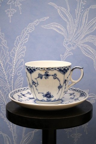 STOR Royal Copenhagen kontor kaffekop i Musselmalet Halvblonde.
RC#1/703...