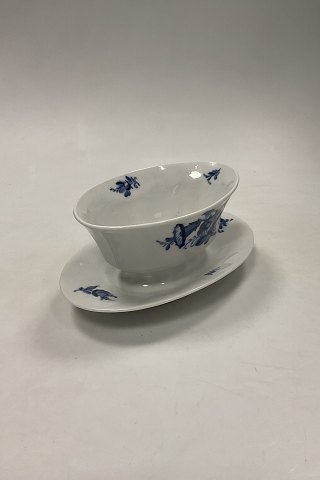 Royal Copenhagen Blue Flower Angular Gravyboat No. 8631