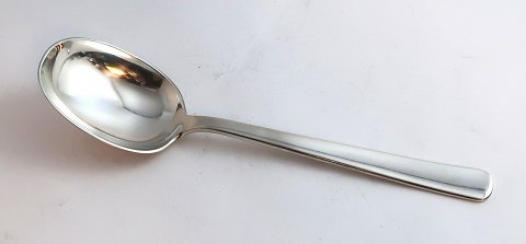 Grand Prix. Sterling (925). Design : Kay Bojesen. Serveringsske. Længde 19,2 cm