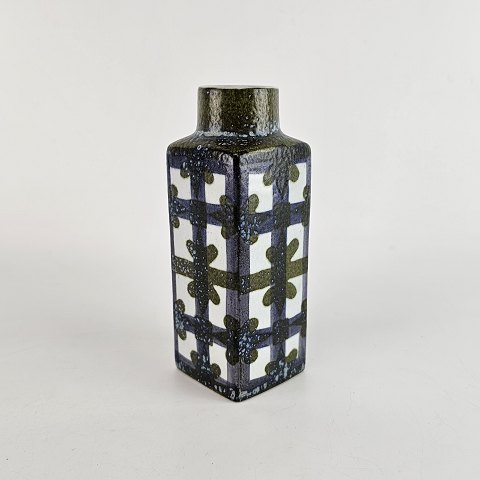 RC vase
3258
Baca
12 cm