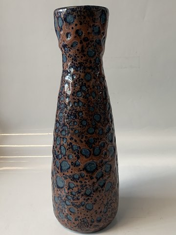 Retro Vase ceramic.Height: 17.5 cm.