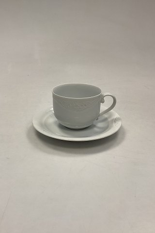 Royal Copenhagen Hvid Magnolia med uglaseret relief Kaffe -og underkop No. 72/73