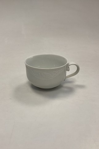 Royal Copenhagen Hvid Magnolia med uglaseret relief Tekop No. 84