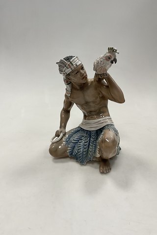 Dahl Jensen Figur af Sudanesisk mand med kakadue No. 1305