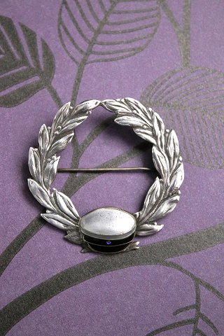 Fin , gammel Studenter broche i sølv og emalje...