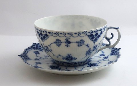 Royal Copenhagen. Blue Fluted, full Lace. Large Teacup. Model 1142. (1 quality).