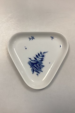 Royal Copenhagen Bleu Royal Triangular Dish No. 14033