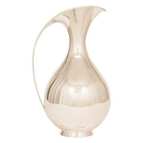 Kay Fisker Grosse 1,5L sterlingsilber Kanne aus 
dem Jahre 1971. H: 26,5cm. G: 791gr