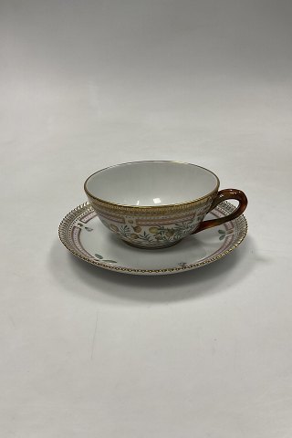 Royal Copenhagen Flora Danica Tea cup/saucer No 081+082 or 3630