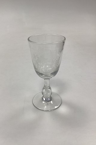 Sweet wine deer glass from Kastrup Glassworks
