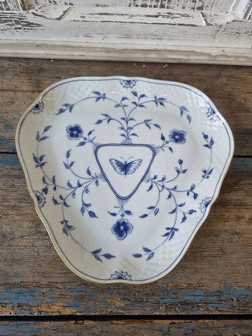 B&G Butterfly Kipling with gold edge triangular dish No. 40