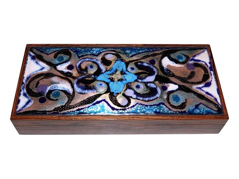 Alfred KlitgaardLidded rose wood box with Bodil Eje enamel