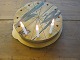 The annual-candlestick "CAKE" from Gold-Li Design, 
Denmark
When your are going to celebrate the special days 
in your or your families life, the "CAKE" will be 
there
The candlestick ”CAKE” from Gold-Li Design 
Denmark is local design and good solid craft