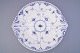 Royal Copenhagen, musselmalet halvblonde; Kagefad af porcelæn #666