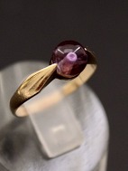 8 karat guld ring strrelse 52 med ametyst