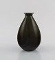 Just Andersen, Danmark. Tidlig vase i diskometal. 1930