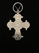 Daymark cross in 925 solid sterling silver, with beautiful details and large 
ring.