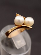 14 karat guld ring  med 2 gte perler