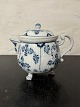 Meissen: Blue 
fluted lidded 
jug