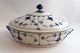 Royal Copenhagen. Blue fluted, plain. Oval lidded dish. Model 405. Length 23 cm. 
Width 16 cm. (1 quality). Newer lid (see photo)