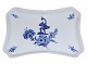 Blue Flower Braided Man with a horn
Square tray 23.9 cm.
