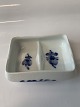 Blue Flower Braided, small bowl with divider / cigar ashtray.
Deco. No. 10/8150.