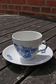 Blaue Blume Glatt dänisch Geschirr. 2tlg. Kaffeetassen Nr. 8261. ANGEBOT AN MEHR