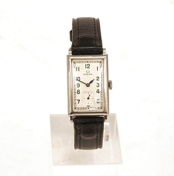 Omega T17, Stahl. Ca. Jahrgang 1940. Wird mit Box geliefert