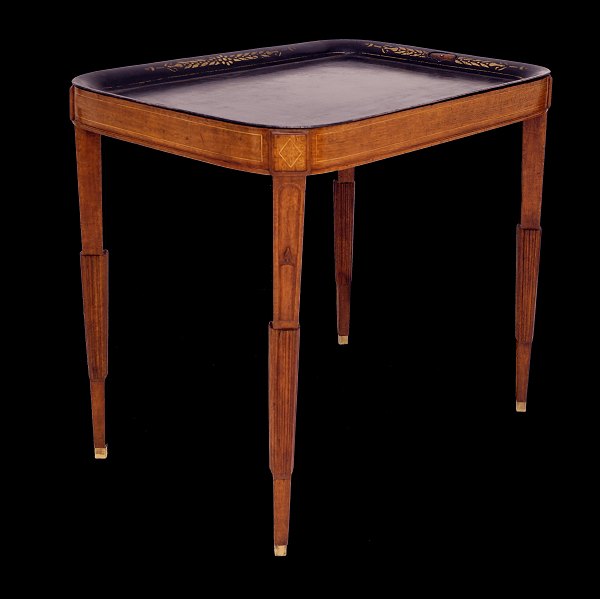 Late Gustavian tray-top table. Sweden circa 1800-20. H: 74cm. Tray: 76x55cm