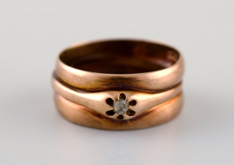 Dansk 14K art deco guldring med klar sten.
