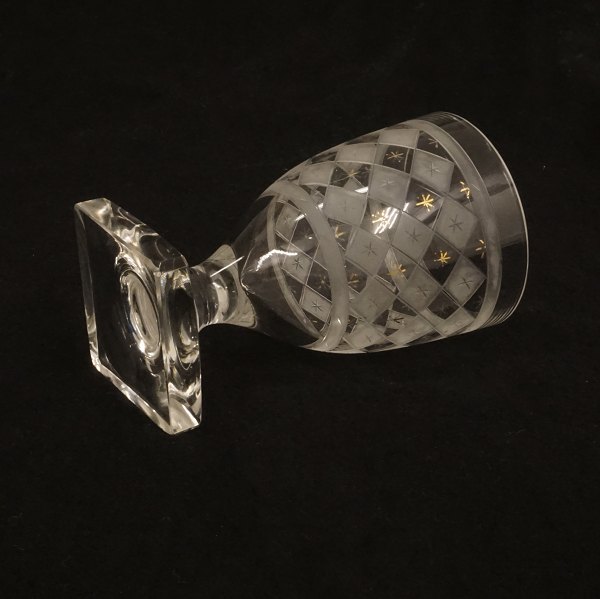 Sæt på fem glas med delvist forgyldt harlekinmønster. Ca. år 1900. H: 10,7cm