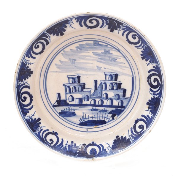 Signed St. Kongensgade Copenhagen faience plate. Denmark circa 1740. D: 28,5cm