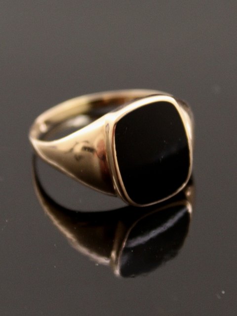 8 karat guldring med onyx