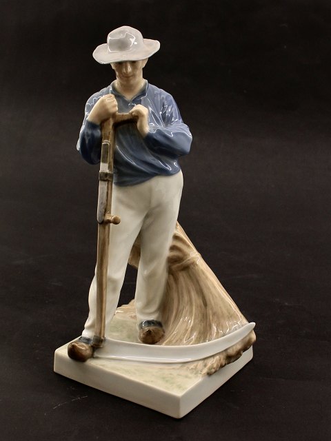 Royal Copenhagen. farmer no. 685