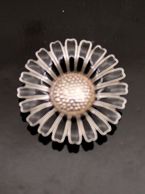 Sterling silver daisy brooch